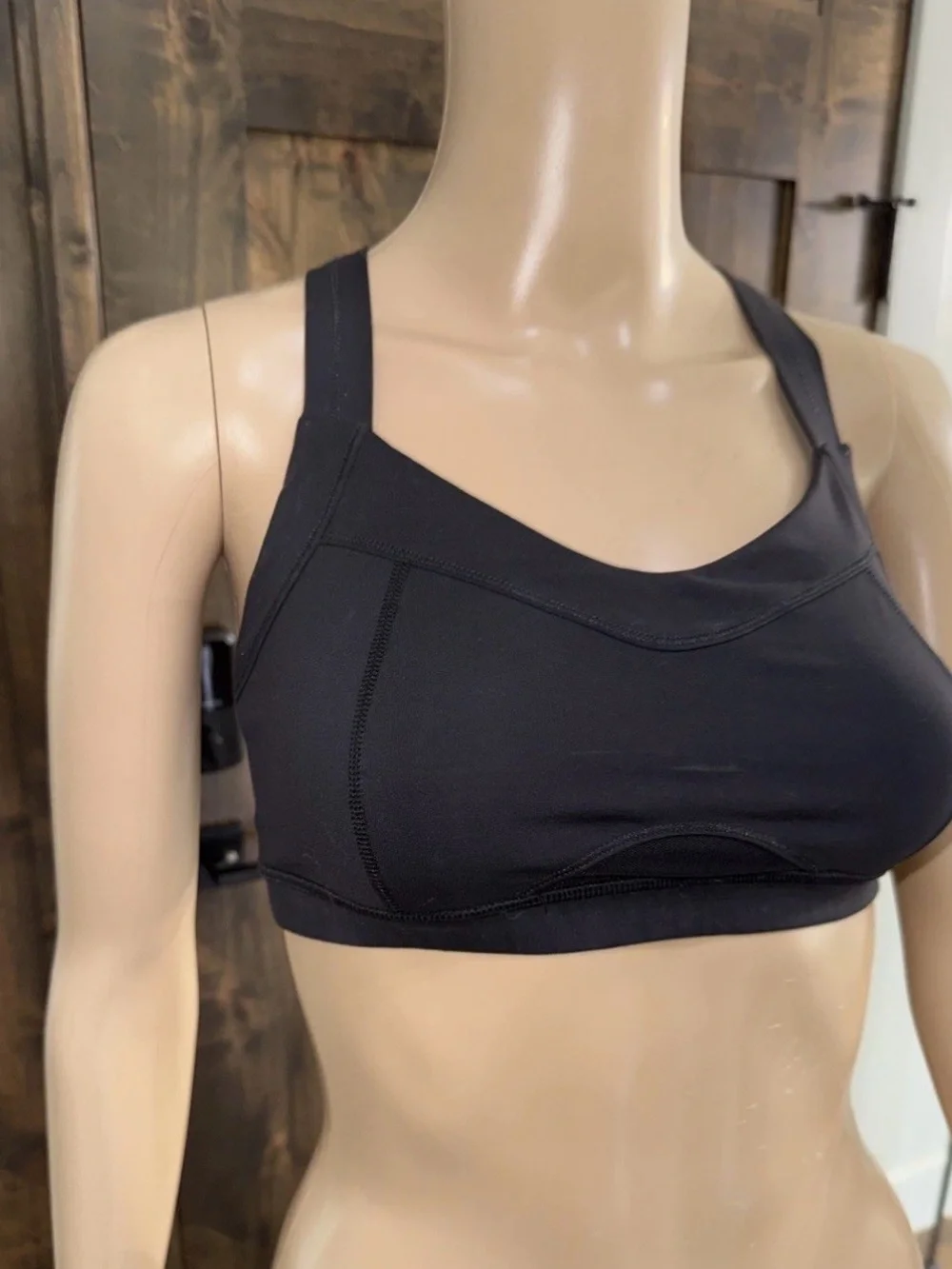 lululemon athletica Black cross back   Sports Bra Size 8- 020